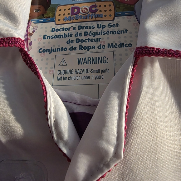 Doc McStuffins White Doctor Dress Up Set Size 4-6X - Picture 4 of 4